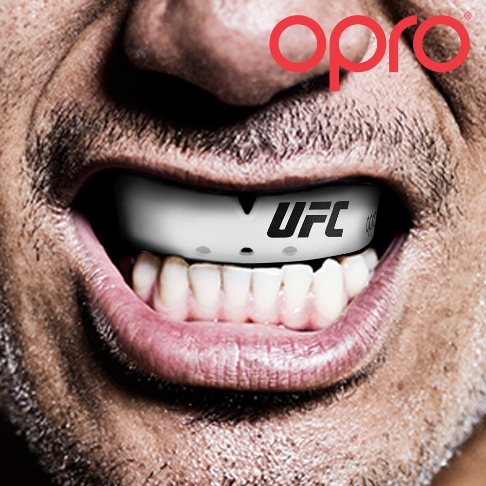 OPRO UFC Bronze Level Tannbeskytter Hvit-Highwhey.no